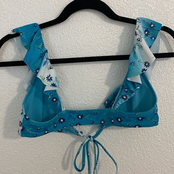 NWOT- Aerie blue floral flutter sleeve swim top- Size XS - Picture 5 of 7